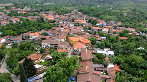 Hayat kurtaran sır ortaya çıktı: İki kişi aynı anda sığamıyor! Binlerce kişi girmek için sıralanıyor 1